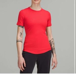 Lululemon Hold Tight Short Sleeve Love Red Size 8 EUC